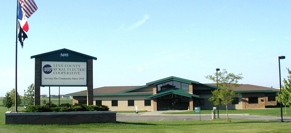 Exterior shot of Linn County REC's Marion, IA office